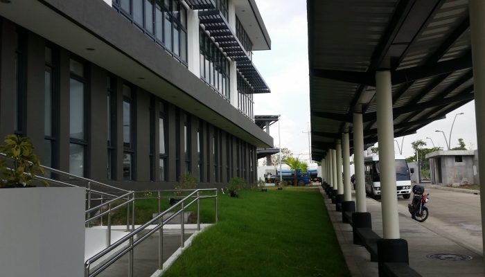 13 The Vermosa Senior High School Building